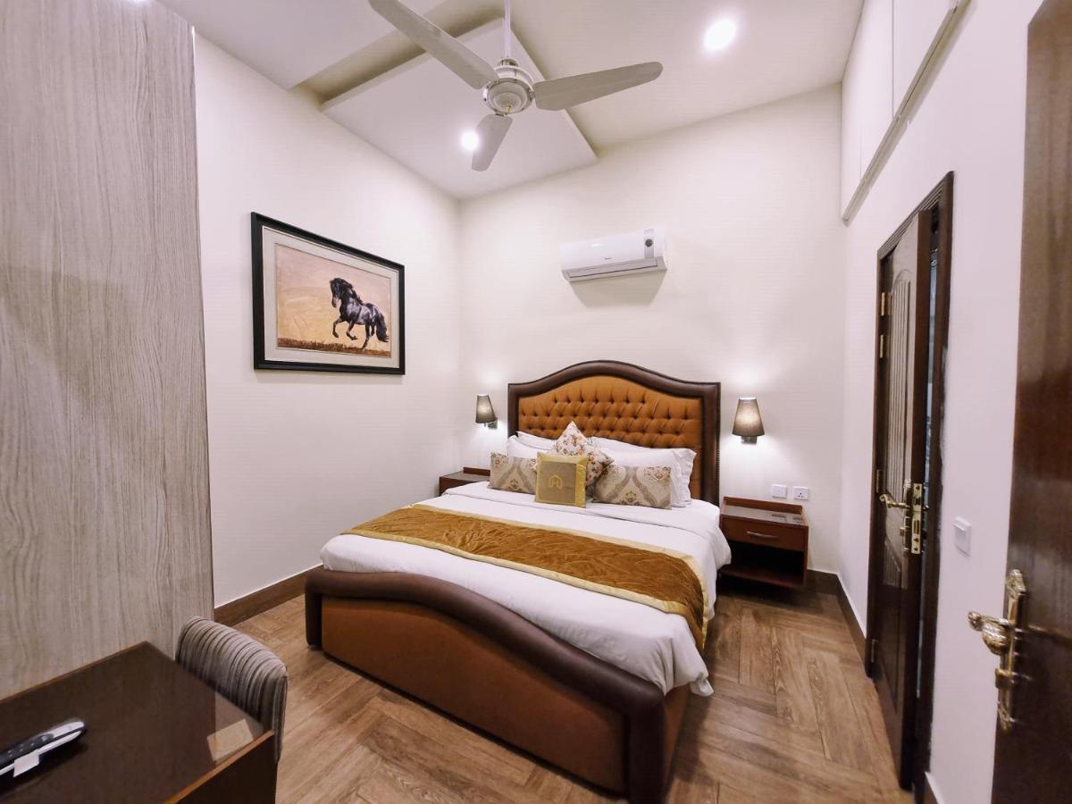 Hayyat Luxury Hotel Suites Лахор Экстерьер фото