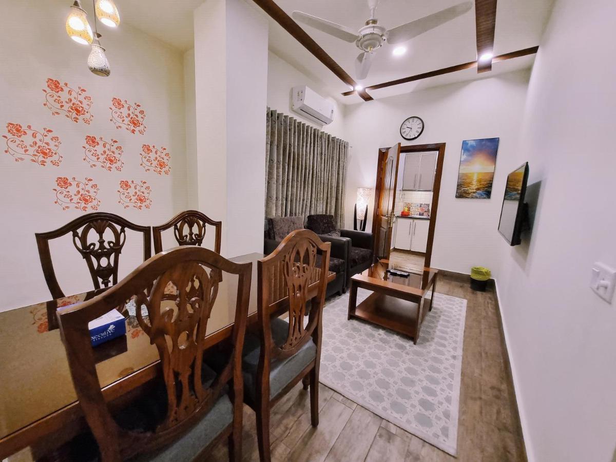 Hayyat Luxury Hotel Suites Лахор Экстерьер фото